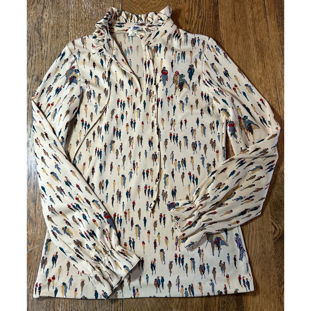 Vintage Mardi Modes NYC Tan Blouse People Strolling Ruffle Neck + Tie Sz 10